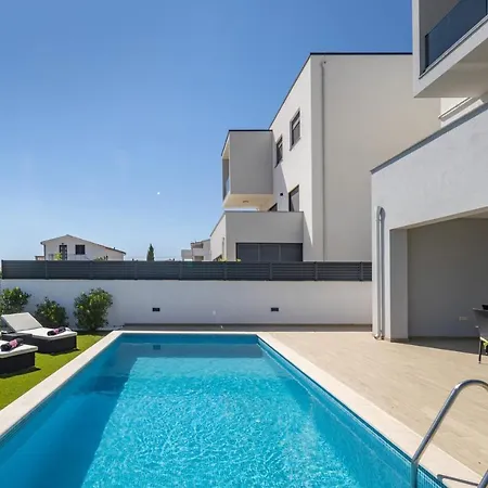 Colin Tribunj * Tribalj