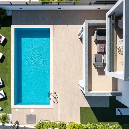 Colin Tribunj Villa *