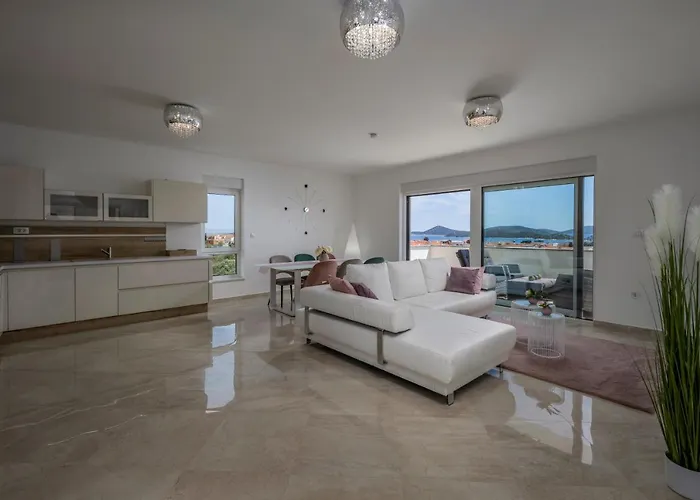 Colin Tribunj * Tribalj